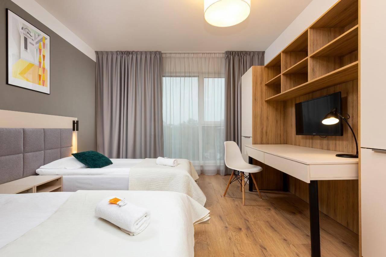 Butas Wolska With Parking By Renters *